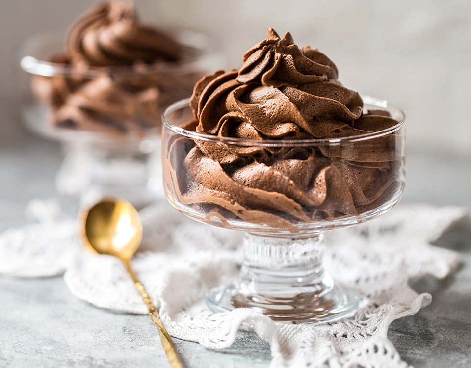 MOUSSE AU CHOCOLAT